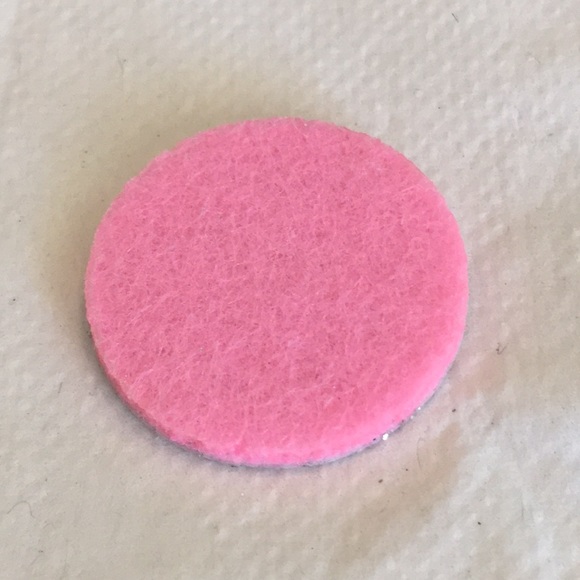 🌈 Scented Tree Of Life Woman Aroma Necklace NWOT Silver And Pink - Picture 4 of 5